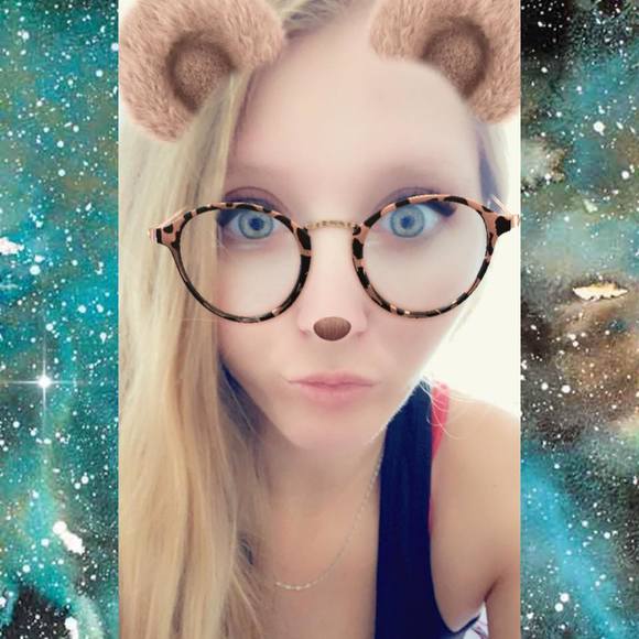 Meet your Posher, Danielle - Picture 1 of 1